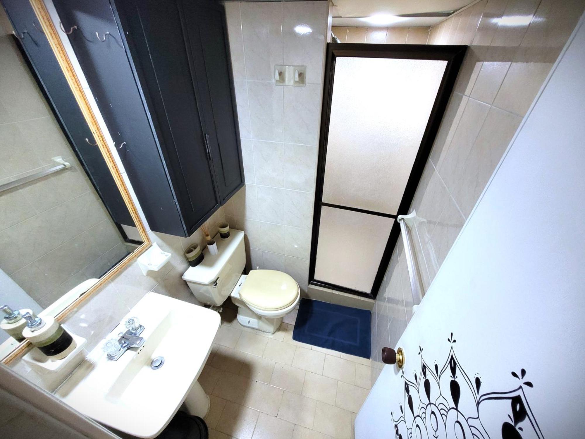 Cozy Private Room, Area In Bogota's Northern Bogota